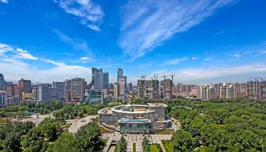 阳光下的石家庄小城故事